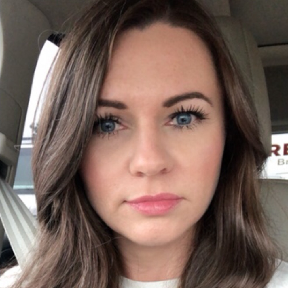 Meet your Posher, Brooke